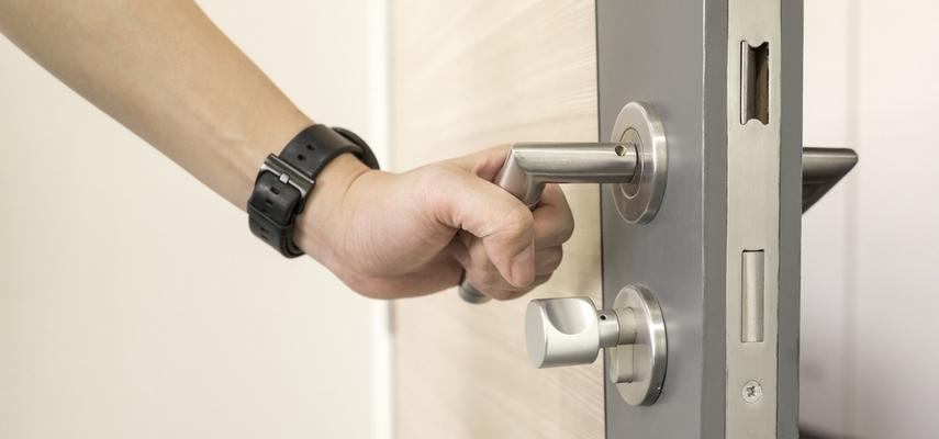 Кого выбрать для охраны квартиры: ЧОП или вневедомственную охрану